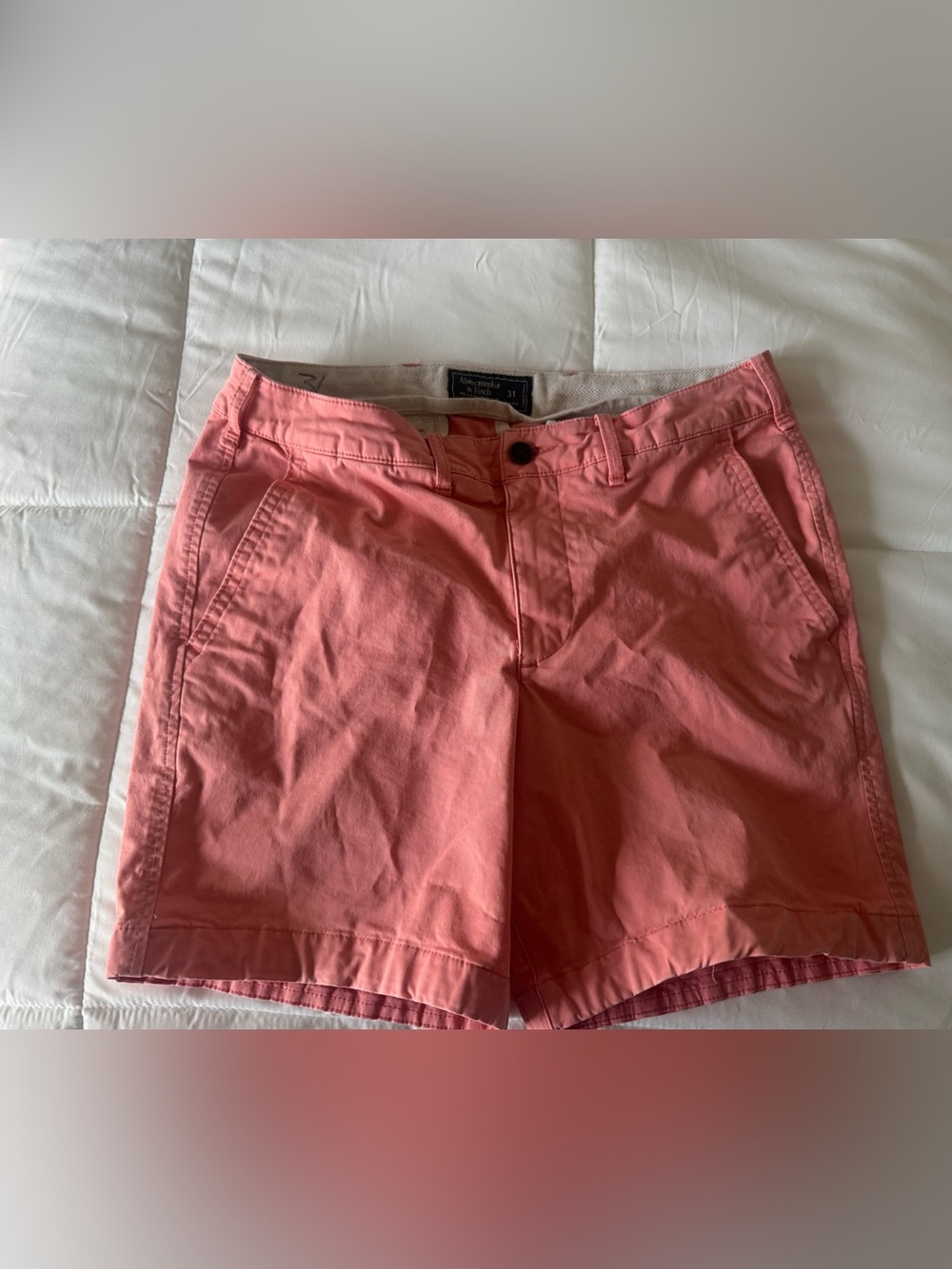 Abercrombie and Fitch Men’s Vintage Coral  Casual Shorts Size Men’s 31